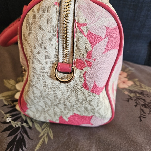 💗 Michael Kors Aria Small Satchel - Picture 4 of 10